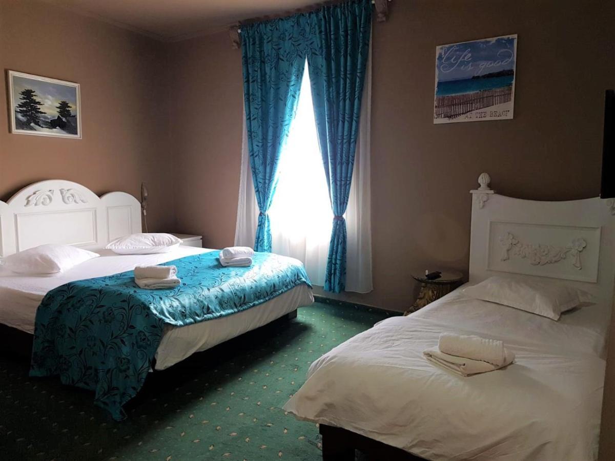 Hotel Darosy Arad Exterior photo